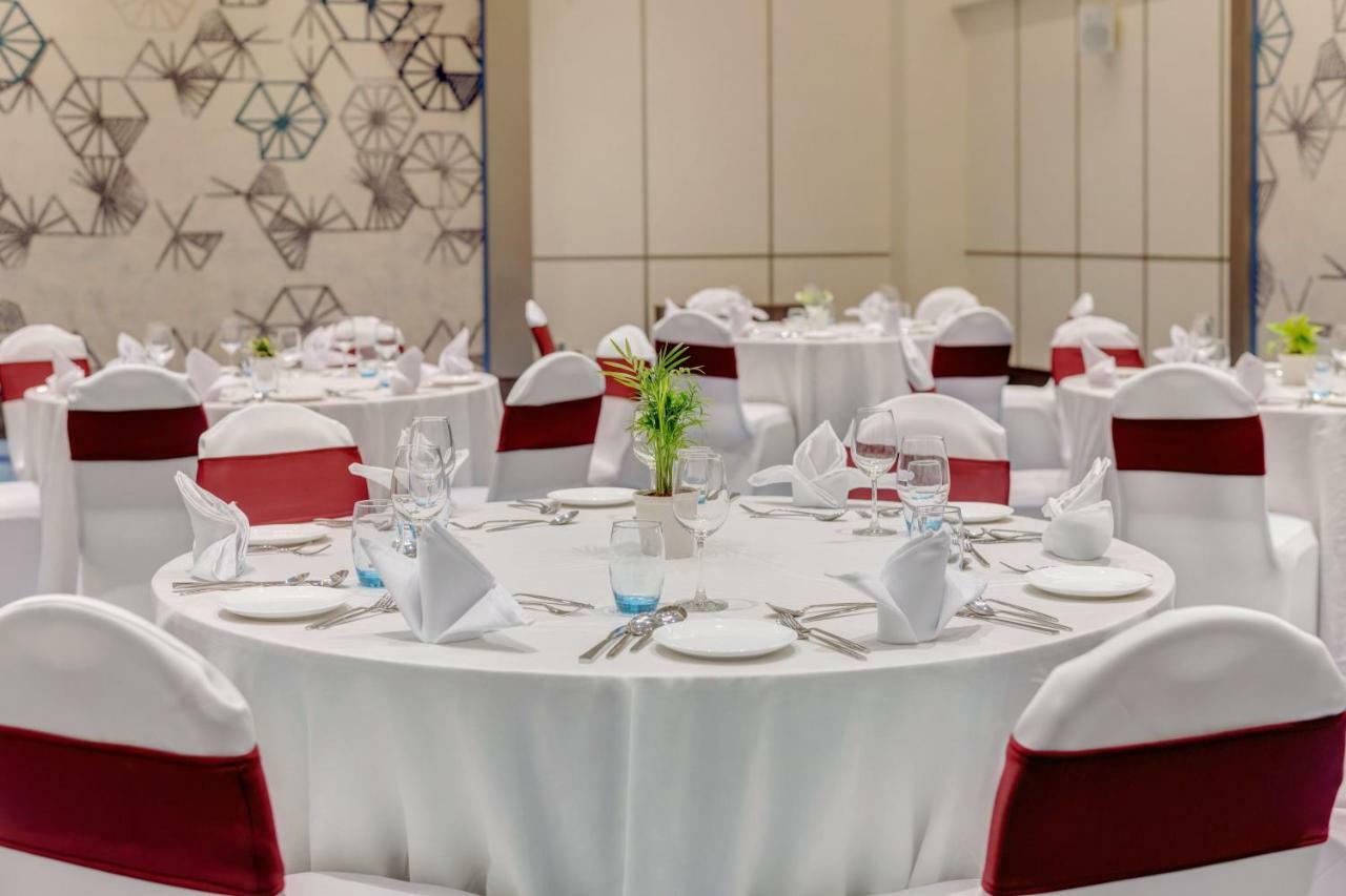 The Fern Residency Karad Hotel Екстериор снимка