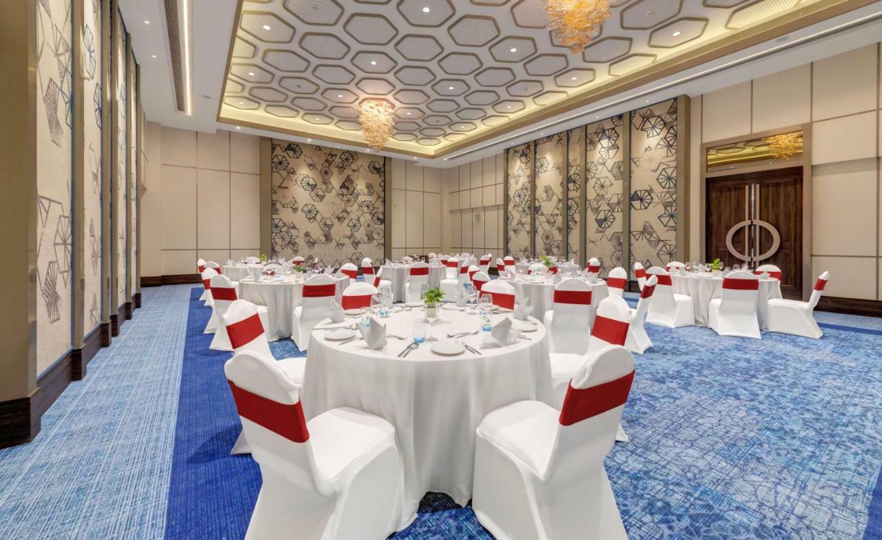 The Fern Residency Karad Hotel Екстериор снимка