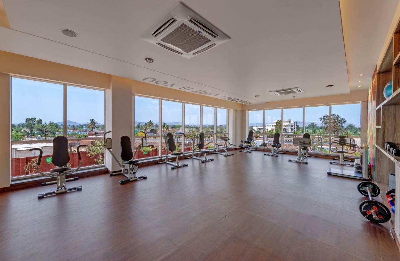 The Fern Residency Karad Hotel Екстериор снимка